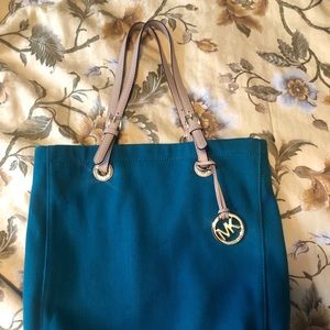 Michael Kors tote